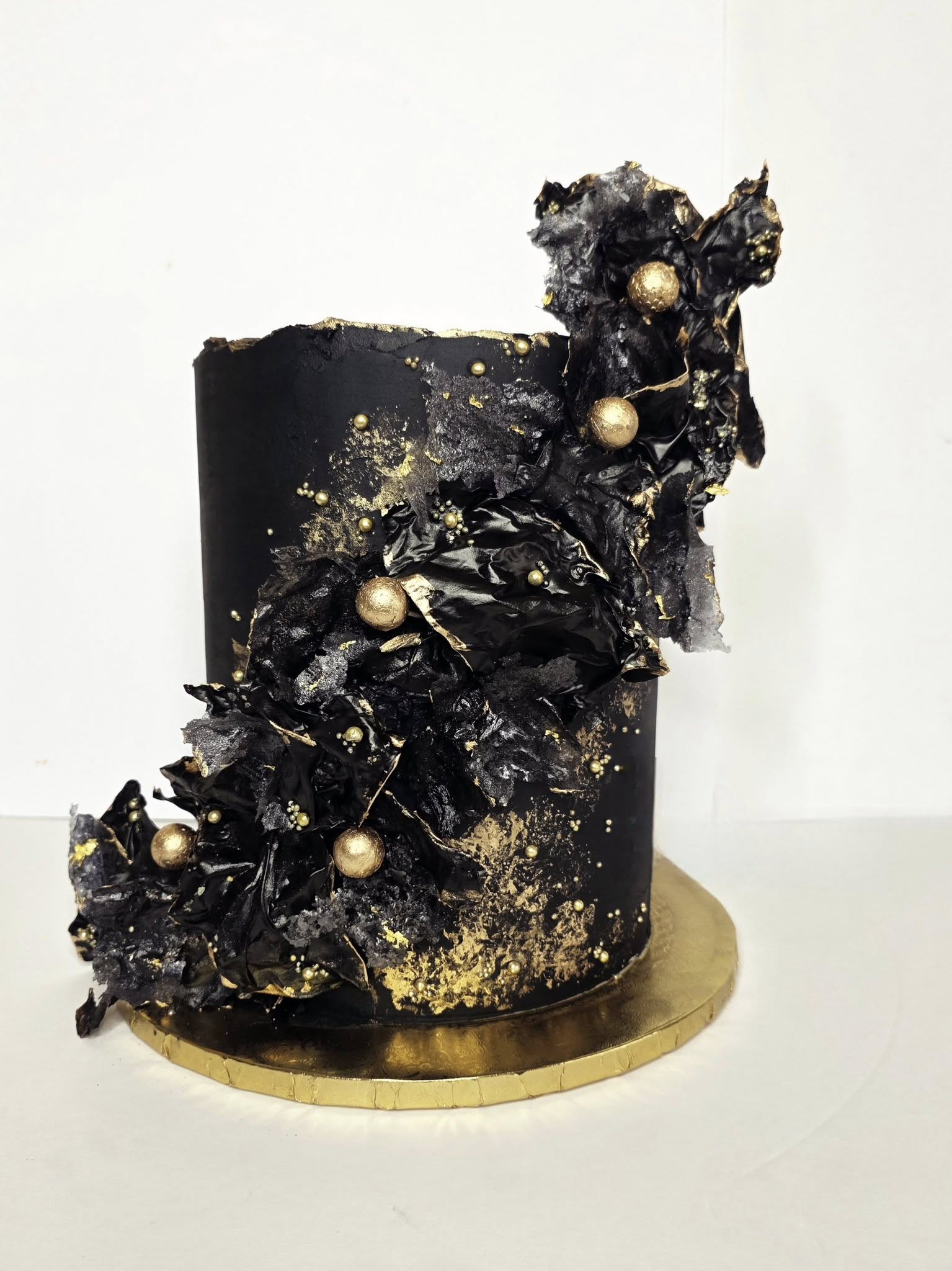 Black and Gold Cake